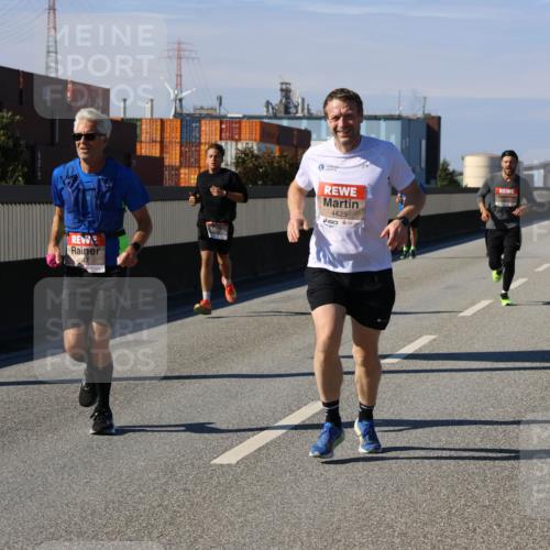 03.10.2025 - Köhlbrandbrückenlauf Strokosch-Dieckow http://msf.ph/oto/9115146 03.10.2025 12:47:38 Position 3 4425 meine-sportfotos.de