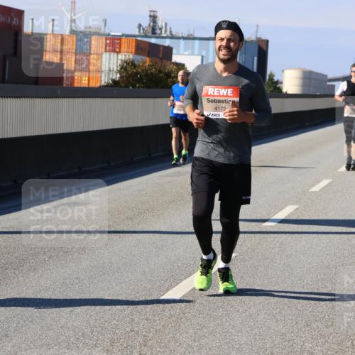 03.10.2025 - Köhlbrandbrückenlauf Strokosch-Dieckow http://msf.ph/oto/9115161 03.10.2025 12:47:42 Position 3 4172 meine-sportfotos.de