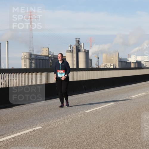 03.10.2025 - Köhlbrandbrückenlauf Lena Gebhardt http://msf.ph/oto/9115169 03.10.2025 10:17:57 Position 2  meine-sportfotos.de