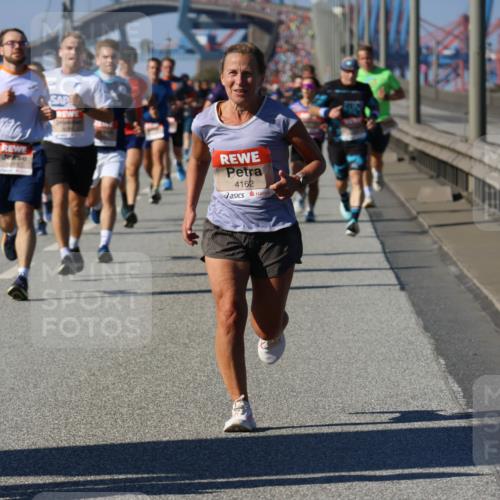 03.10.2025 - Köhlbrandbrückenlauf Strokosch-Dieckow http://msf.ph/oto/9115178 03.10.2025 12:47:45 Position 3 4162 meine-sportfotos.de