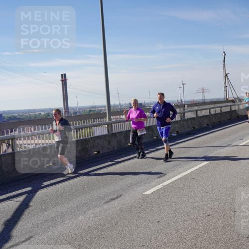 03.10.2025 - Köhlbrandbrückenlauf Michael Burmester http://msf.ph/oto/9115195 03.10.2025 12:56:40 Position 2  meine-sportfotos.de