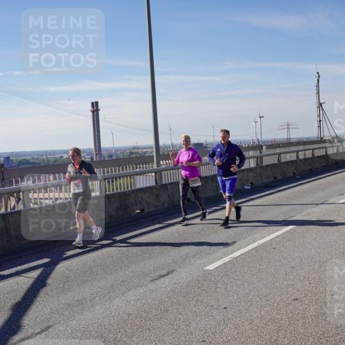 03.10.2025 - Köhlbrandbrückenlauf Michael Burmester http://msf.ph/oto/9115201 03.10.2025 12:56:40 Position 2  meine-sportfotos.de