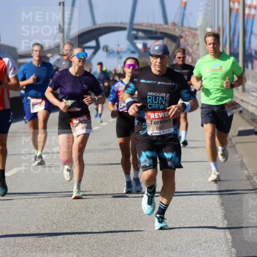 03.10.2025 - Köhlbrandbrückenlauf Strokosch-Dieckow http://msf.ph/oto/9115204 03.10.2025 12:47:51 Position 3 5011, 6187 meine-sportfotos.de