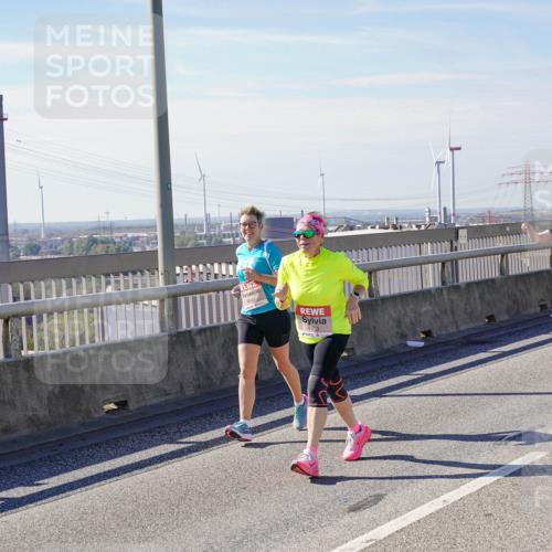 03.10.2025 - Köhlbrandbrückenlauf Michael Burmester http://msf.ph/oto/9115248 03.10.2025 12:56:45 Position 2 6541, 6553 meine-sportfotos.de