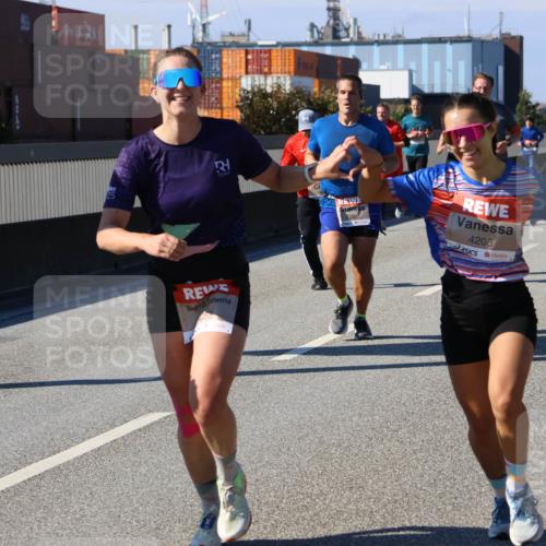 03.10.2025 - Köhlbrandbrückenlauf Strokosch-Dieckow http://msf.ph/oto/9115251 03.10.2025 12:47:57 Position 3 4130, 4206 meine-sportfotos.de