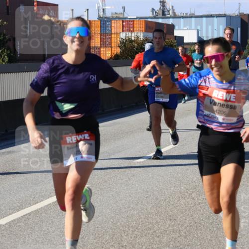 03.10.2025 - Köhlbrandbrückenlauf Strokosch-Dieckow http://msf.ph/oto/9115261 03.10.2025 12:47:57 Position 3 4741, 4130, 4206, 425 meine-sportfotos.de