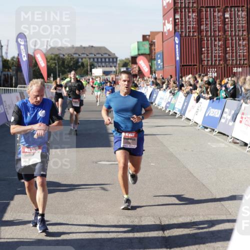03.10.2025 - Köhlbrandbrückenlauf Jannik Wohlers http://msf.ph/oto/9115265 03.10.2025 13:02:15 Ziel 4109, 4130, 4281, 4492, 4946, 5617, 5697, 5845, 6032 meine-sportfotos.de