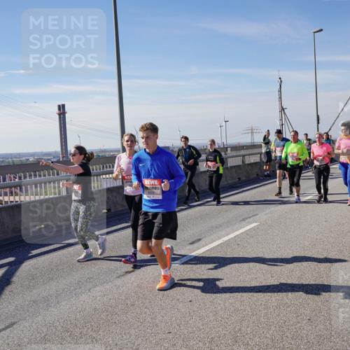 03.10.2025 - Köhlbrandbrückenlauf Michael Burmester http://msf.ph/oto/9115300 03.10.2025 12:56:48 Position 2 5072 meine-sportfotos.de