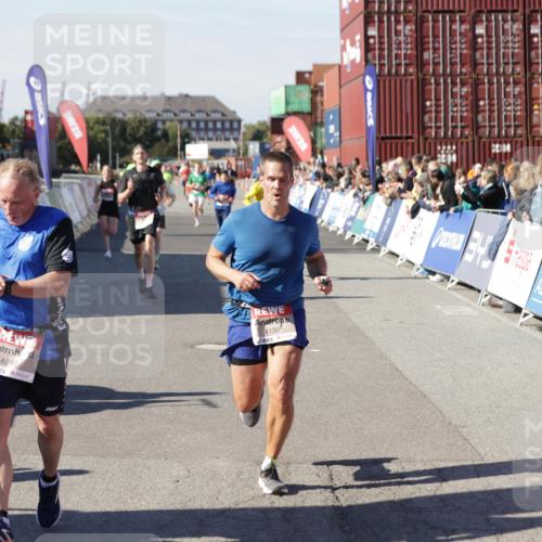 03.10.2025 - Köhlbrandbrückenlauf Jannik Wohlers http://msf.ph/oto/9115305 03.10.2025 13:02:15 Ziel 4109, 4130, 4281, 4492, 4946, 5617, 5697, 5845, 6032 meine-sportfotos.de