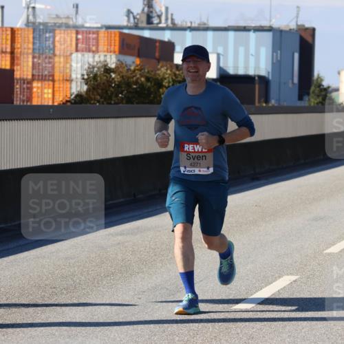 03.10.2025 - Köhlbrandbrückenlauf Strokosch-Dieckow http://msf.ph/oto/9115318 03.10.2025 12:48:09 Position 3 4271 meine-sportfotos.de