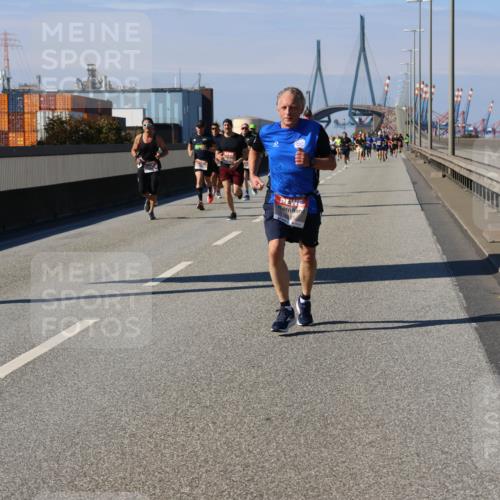 03.10.2025 - Köhlbrandbrückenlauf Strokosch-Dieckow http://msf.ph/oto/9115325 03.10.2025 12:48:15 Position 3  meine-sportfotos.de