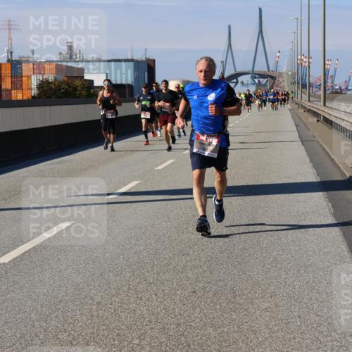 03.10.2025 - Köhlbrandbrückenlauf Strokosch-Dieckow http://msf.ph/oto/9115330 03.10.2025 12:48:15 Position 3  meine-sportfotos.de