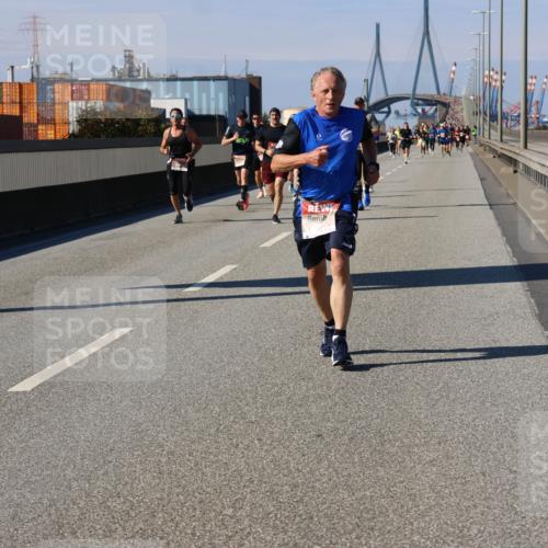 03.10.2025 - Köhlbrandbrückenlauf Strokosch-Dieckow http://msf.ph/oto/9115345 03.10.2025 12:48:15 Position 3  meine-sportfotos.de