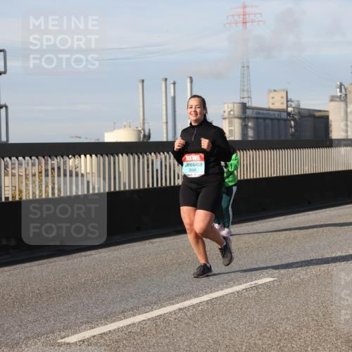 03.10.2025 - Köhlbrandbrückenlauf Lena Gebhardt http://msf.ph/oto/9115370 03.10.2025 10:18:10 Position 2 3098 meine-sportfotos.de