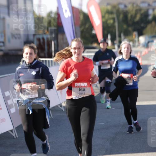 03.10.2025 - Köhlbrandbrückenlauf Jannik Wohlers http://msf.ph/oto/9115381 03.10.2025 13:32:47 Ziel 5133, 5187, 5226, 5255, 5273, 5442, 5446, 5477, 5478, 6147, 6148, 6360, 6513 meine-sportfotos.de