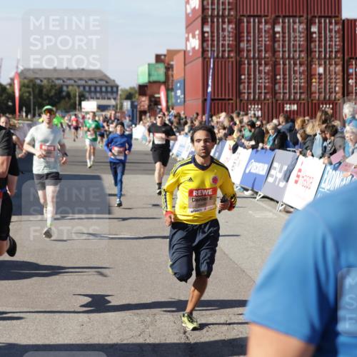 03.10.2025 - Köhlbrandbrückenlauf Jannik Wohlers http://msf.ph/oto/9115407 03.10.2025 13:02:18 Ziel 4109, 4130, 4281, 4337, 4492, 4946, 5617, 5697, 5747, 5845, 6465, 6492 meine-sportfotos.de
