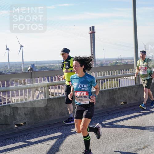 03.10.2025 - Köhlbrandbrückenlauf Michael Burmester http://msf.ph/oto/9115415 03.10.2025 12:56:55 Position 2 4984 meine-sportfotos.de