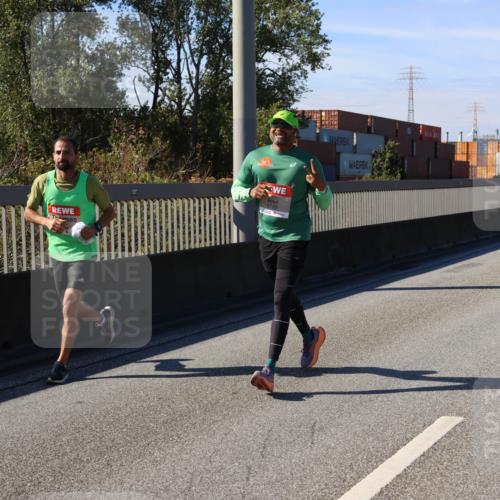 03.10.2025 - Köhlbrandbrückenlauf Strokosch-Dieckow http://msf.ph/oto/9115425 03.10.2025 12:48:28 Position 3 6739 meine-sportfotos.de