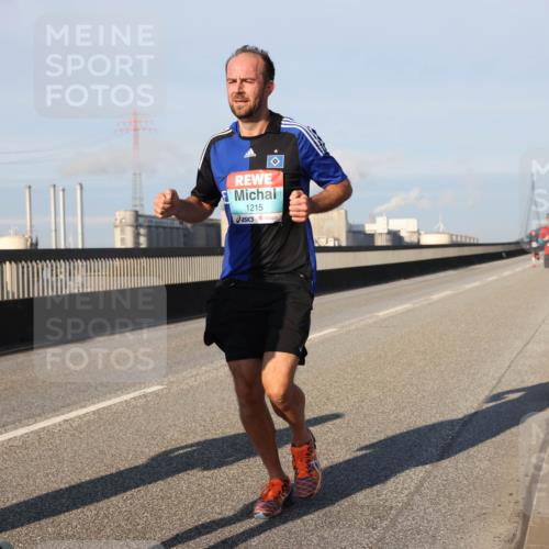 03.10.2025 - Köhlbrandbrückenlauf Lena Gebhardt http://msf.ph/oto/9115436 03.10.2025 09:43:33 Position 2 1215 meine-sportfotos.de