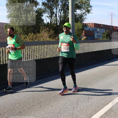 03.10.2025 - Köhlbrandbrückenlauf Strokosch-Dieckow http://msf.ph/oto/9115441 03.10.2025 12:48:28 Position 3 6739 meine-sportfotos.de