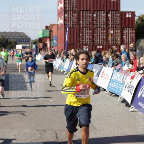 03.10.2025 - Köhlbrandbrückenlauf Jannik Wohlers http://msf.ph/oto/9115444 03.10.2025 13:02:18 Ziel 4109, 4130, 4281, 4337, 4492, 4946, 5617, 5697, 5747, 5845, 6465, 6492 meine-sportfotos.de