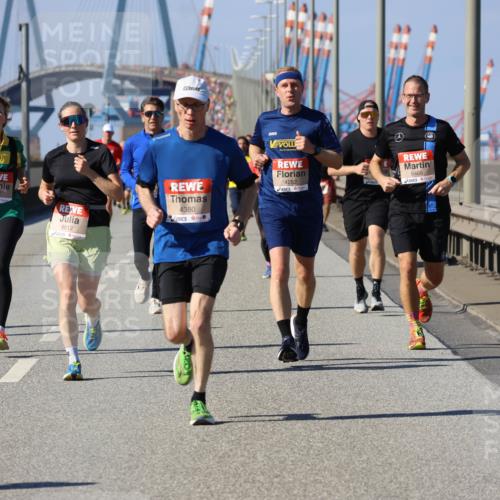 03.10.2025 - Köhlbrandbrückenlauf Strokosch-Dieckow http://msf.ph/oto/9115472 03.10.2025 12:48:36 Position 3 4747, 6612, 4380, 4025, 4252, 6465 meine-sportfotos.de