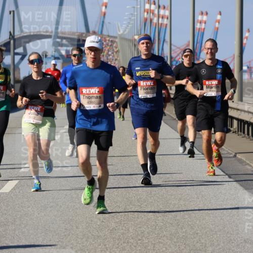 03.10.2025 - Köhlbrandbrückenlauf Strokosch-Dieckow http://msf.ph/oto/9115476 03.10.2025 12:48:37 Position 3 4025, 4747, 6612, 4380, 4252, 6465 meine-sportfotos.de