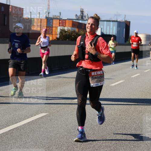 03.10.2025 - Köhlbrandbrückenlauf Strokosch-Dieckow http://msf.ph/oto/9115521 03.10.2025 12:48:49 Position 3 5639 meine-sportfotos.de