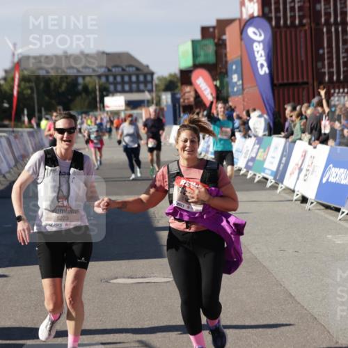03.10.2025 - Köhlbrandbrückenlauf Jannik Wohlers http://msf.ph/oto/9115628 03.10.2025 13:32:53 Ziel 5110, 5133, 5187, 5273, 5446, 5477, 5478, 6147, 6148, 6513 meine-sportfotos.de