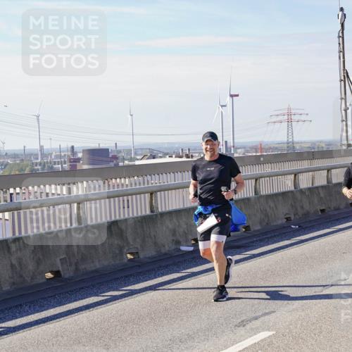 03.10.2025 - Köhlbrandbrückenlauf Michael Burmester http://msf.ph/oto/9115632 03.10.2025 12:57:19 Position 2  meine-sportfotos.de