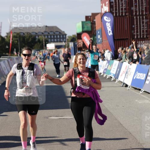03.10.2025 - Köhlbrandbrückenlauf Jannik Wohlers http://msf.ph/oto/9115638 03.10.2025 13:32:53 Ziel 5110, 5133, 5187, 5273, 5446, 5477, 5478, 6147, 6148, 6513 meine-sportfotos.de