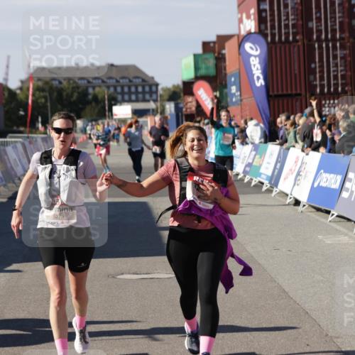 03.10.2025 - Köhlbrandbrückenlauf Jannik Wohlers http://msf.ph/oto/9115644 03.10.2025 13:32:54 Ziel 4582, 5110, 5133, 5187, 5273, 5446, 5477, 5478, 6147, 6148, 6513 meine-sportfotos.de