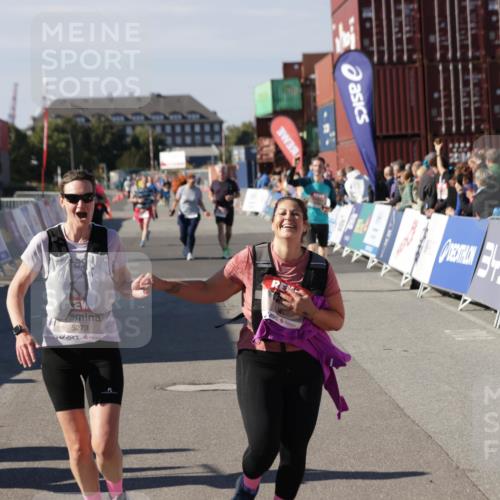 03.10.2025 - Köhlbrandbrückenlauf Jannik Wohlers http://msf.ph/oto/9115659 03.10.2025 13:32:54 Ziel 4582, 5110, 5133, 5187, 5273, 5446, 5477, 5478, 6147, 6148, 6513 meine-sportfotos.de