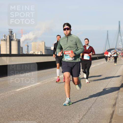 03.10.2025 - Köhlbrandbrückenlauf Lena Gebhardt http://msf.ph/oto/9115678 03.10.2025 09:43:43 Position 2 4, 1143 meine-sportfotos.de
