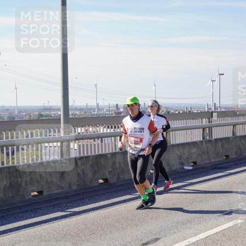03.10.2025 - Köhlbrandbrückenlauf Michael Burmester http://msf.ph/oto/9115690 03.10.2025 12:57:23 Position 2 6334 meine-sportfotos.de