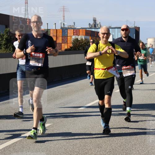 03.10.2025 - Köhlbrandbrückenlauf Strokosch-Dieckow http://msf.ph/oto/9115693 03.10.2025 12:49:19 Position 3 1741, 5793, 6783, 6207 meine-sportfotos.de