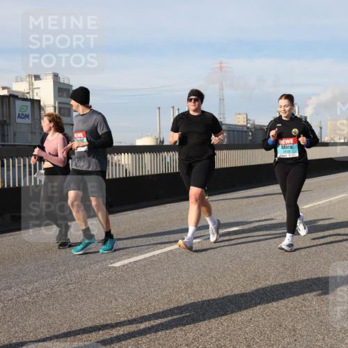 03.10.2025 - Köhlbrandbrückenlauf Lena Gebhardt http://msf.ph/oto/9115741 03.10.2025 10:18:31 Position 2 3103 meine-sportfotos.de