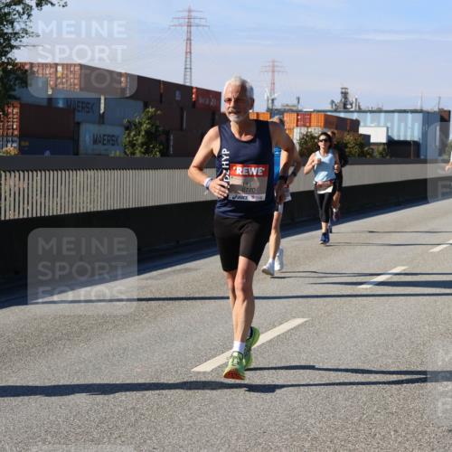03.10.2025 - Köhlbrandbrückenlauf Strokosch-Dieckow http://msf.ph/oto/9115753 03.10.2025 12:49:28 Position 3  meine-sportfotos.de