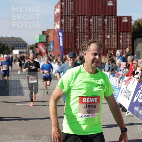 03.10.2025 - Köhlbrandbrückenlauf Jannik Wohlers http://msf.ph/oto/9115764 03.10.2025 13:02:27 Ziel 4187, 4271, 4277, 4337, 4380, 4492, 4783, 4946, 5080, 5617, 5697, 5747, 5784, 5845, 6465, 6492 meine-sportfotos.de
