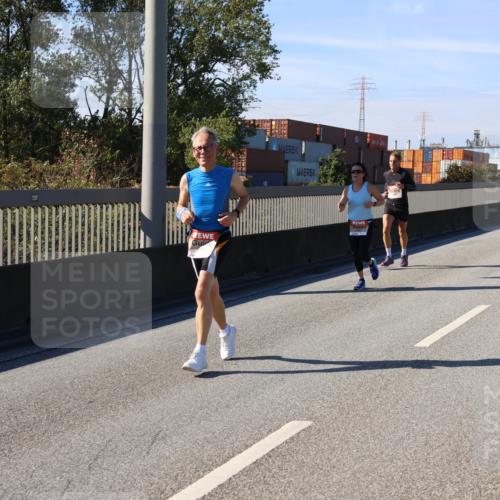 03.10.2025 - Köhlbrandbrückenlauf Strokosch-Dieckow http://msf.ph/oto/9115766 03.10.2025 12:49:31 Position 3  meine-sportfotos.de