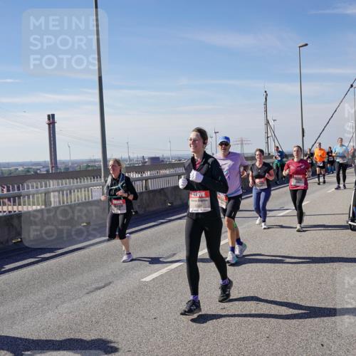 03.10.2025 - Köhlbrandbrückenlauf Michael Burmester http://msf.ph/oto/9115785 03.10.2025 12:57:29 Position 2 5504 meine-sportfotos.de