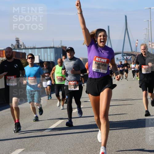 03.10.2025 - Köhlbrandbrückenlauf Strokosch-Dieckow http://msf.ph/oto/9115801 03.10.2025 12:49:35 Position 3 24, 4117, 5721 meine-sportfotos.de