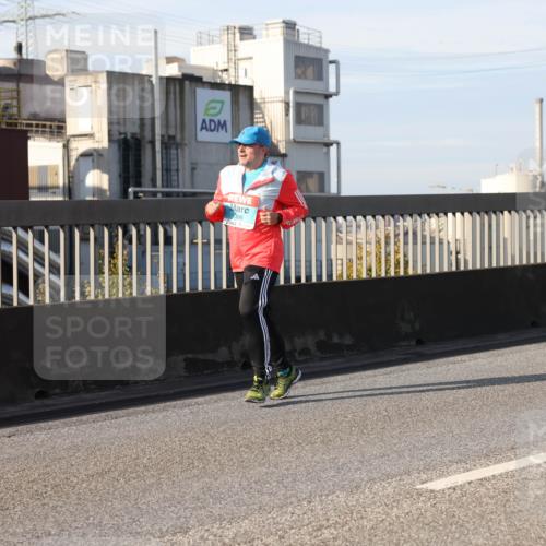 03.10.2025 - Köhlbrandbrückenlauf Lena Gebhardt http://msf.ph/oto/9115821 03.10.2025 10:18:33 Position 2 2306 meine-sportfotos.de