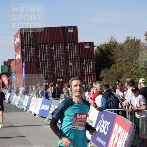 03.10.2025 - Köhlbrandbrückenlauf Jannik Wohlers http://msf.ph/oto/9115835 03.10.2025 13:33:01 Ziel 4582, 4941, 5110, 5133, 5187, 5273, 5446, 6067, 6376, 6455 meine-sportfotos.de