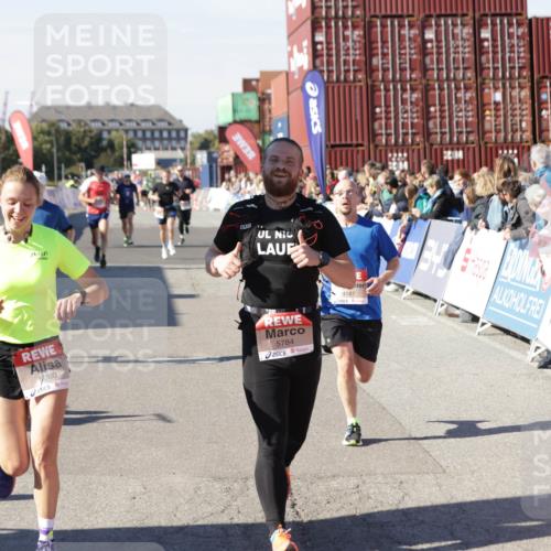 03.10.2025 - Köhlbrandbrückenlauf Jannik Wohlers http://msf.ph/oto/9115836 03.10.2025 13:02:29 Ziel 4024, 4187, 4271, 4277, 4337, 4380, 4492, 4783, 4946, 5080, 5747, 5784, 5845, 6320, 6321, 6465, 6479, 6492 meine-sportfotos.de