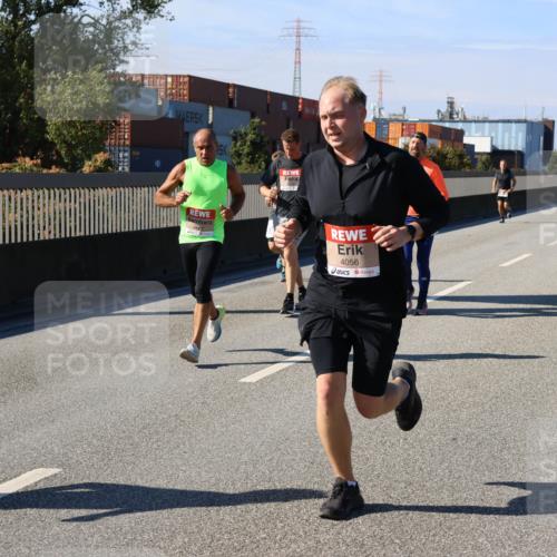 03.10.2025 - Köhlbrandbrückenlauf Strokosch-Dieckow http://msf.ph/oto/9115837 03.10.2025 12:49:39 Position 3 4056 meine-sportfotos.de