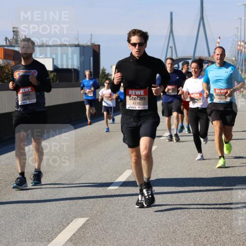 03.10.2025 - Köhlbrandbrückenlauf Strokosch-Dieckow http://msf.ph/oto/9115856 03.10.2025 12:49:48 Position 3 6018, 4116, 6523 meine-sportfotos.de