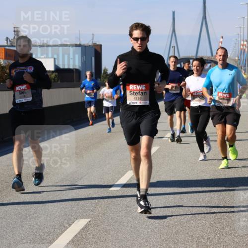 03.10.2025 - Köhlbrandbrückenlauf Strokosch-Dieckow http://msf.ph/oto/9115860 03.10.2025 12:49:48 Position 3 6018, 4116 meine-sportfotos.de