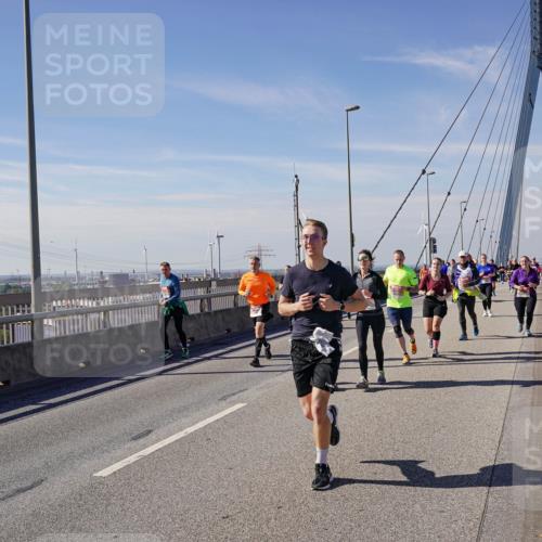 03.10.2025 - Köhlbrandbrückenlauf Michael Burmester http://msf.ph/oto/9115861 03.10.2025 12:57:32 Position 2  meine-sportfotos.de