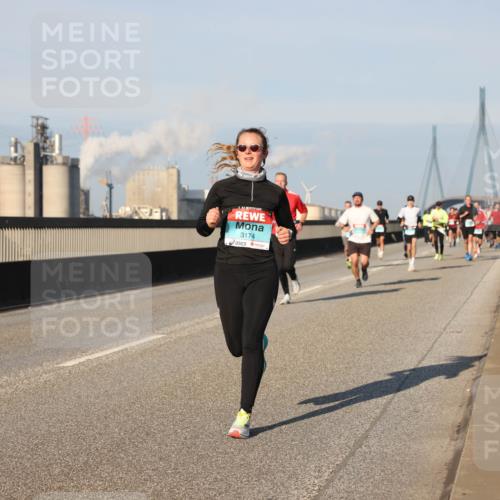 03.10.2025 - Köhlbrandbrückenlauf Lena Gebhardt http://msf.ph/oto/9115873 03.10.2025 09:43:51 Position 2 3174 meine-sportfotos.de